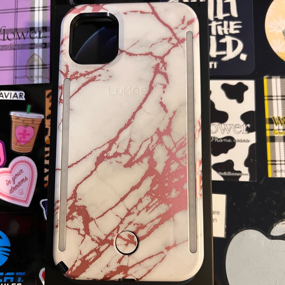 iPhone 11 lumee case